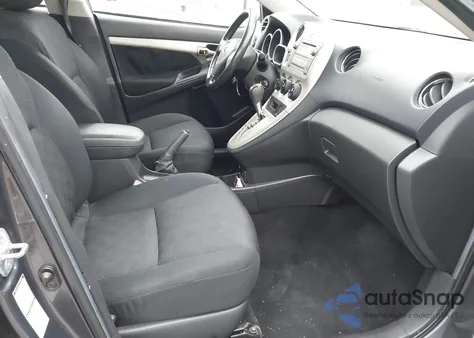 2009 Toyota Matrix S z USA, uszkodzony, nr VIN 2T1LE40E49C001690